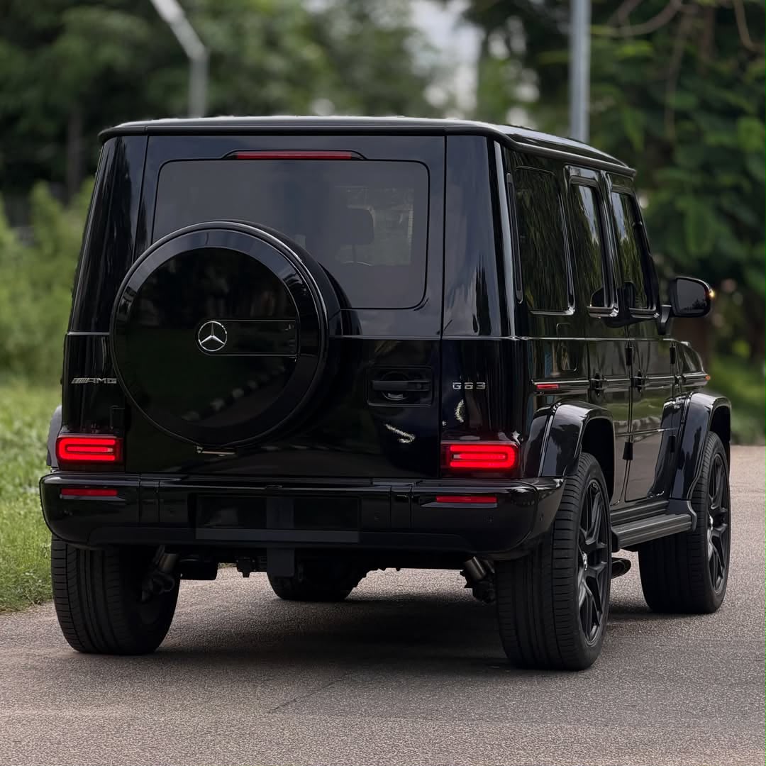 
								TEAR RUBBER DEAL‼️  BRAND NEW MERCEDES BENZ G63 ///AMG 2025🇩🇪  ORIGINAL DUTY 📃  PRICE:565M 💰  ABUJA DEAL 📍  NATIONWIDE DELIVERY full									