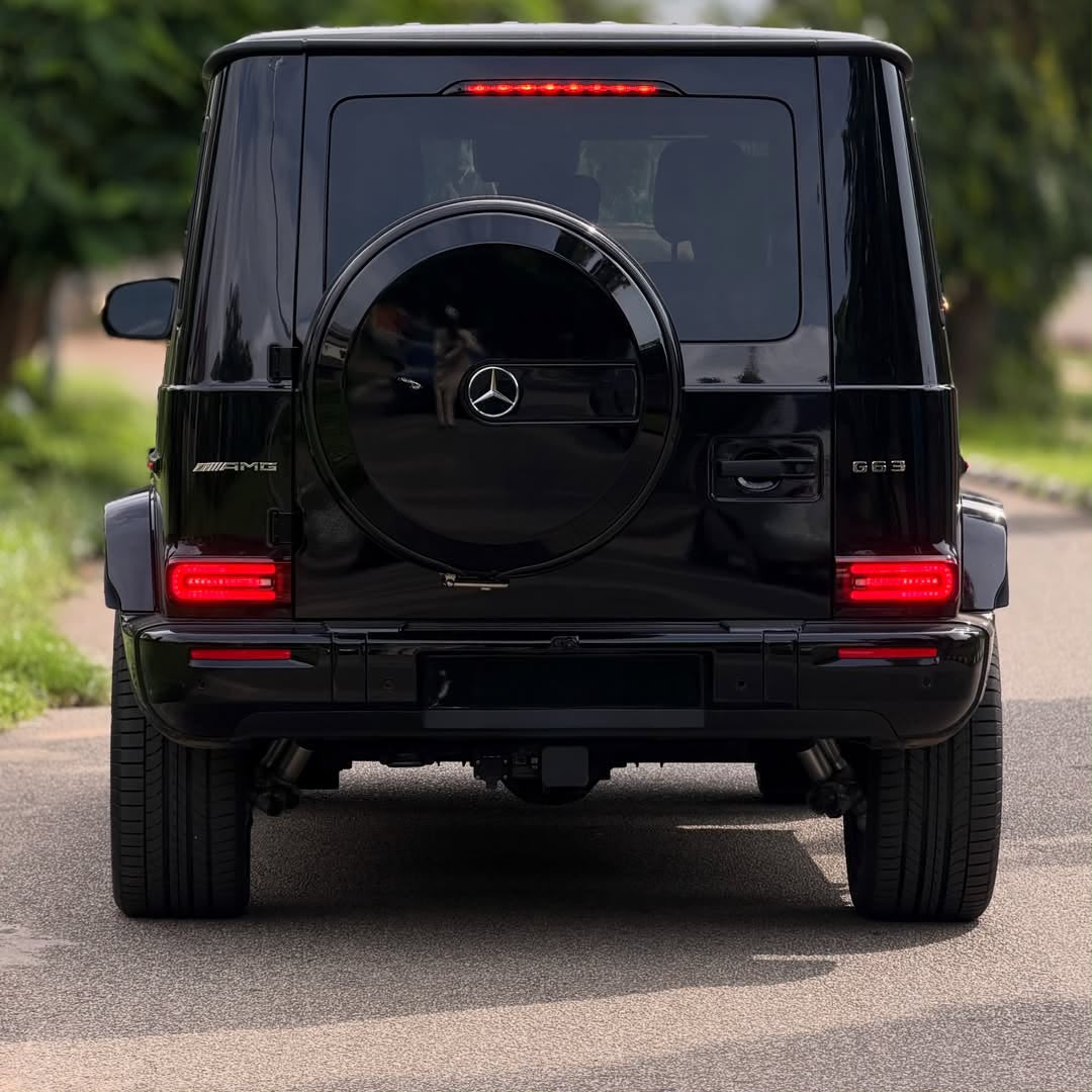 
								TEAR RUBBER DEAL‼️  BRAND NEW MERCEDES BENZ G63 ///AMG 2025🇩🇪  ORIGINAL DUTY 📃  PRICE:565M 💰  ABUJA DEAL 📍  NATIONWIDE DELIVERY full									