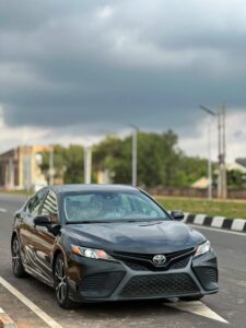EXTREMELY CLEAN FOREIGN USED TOYOTA CAMRY SE 2019🇺🇸  ORIGINAL DUTY 📃  PRICE: 22M 💰  ABUJA DEAL 📍  NATIONWIDE DELIVERY