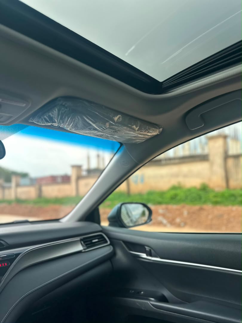 
								EXTREMELY CLEAN FOREIGN USED TOYOTA CAMRY SE 2019🇺🇸  ORIGINAL DUTY 📃  PRICE: 22M 💰  ABUJA DEAL 📍  NATIONWIDE DELIVERY full									