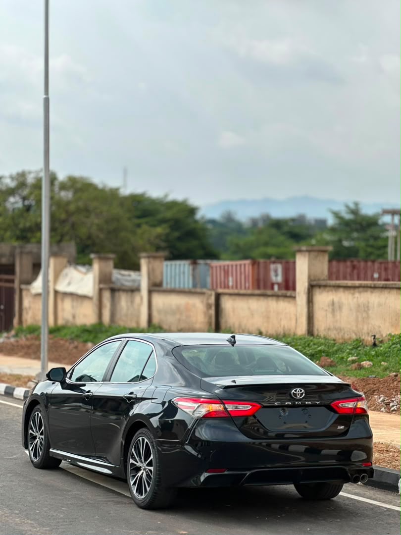 
								EXTREMELY CLEAN FOREIGN USED TOYOTA CAMRY SE 2019🇺🇸  ORIGINAL DUTY 📃  PRICE: 22M 💰  ABUJA DEAL 📍  NATIONWIDE DELIVERY full									