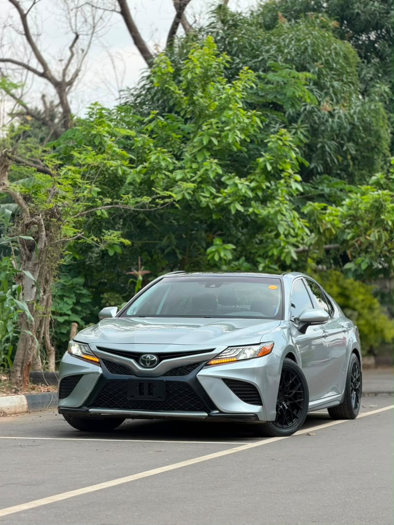 
								FOREIGN USED 2019 TOYOTA CAMRY XSE (V6 ENGINE)  KEYLESS, PANORAMIC ROOF, HEADS UP DISPLAY   ORIGINAL DUTY 📃  PRICE: 36M 💰  ABUJA DEAL📍  NATIONWIDE DELIVERY full									