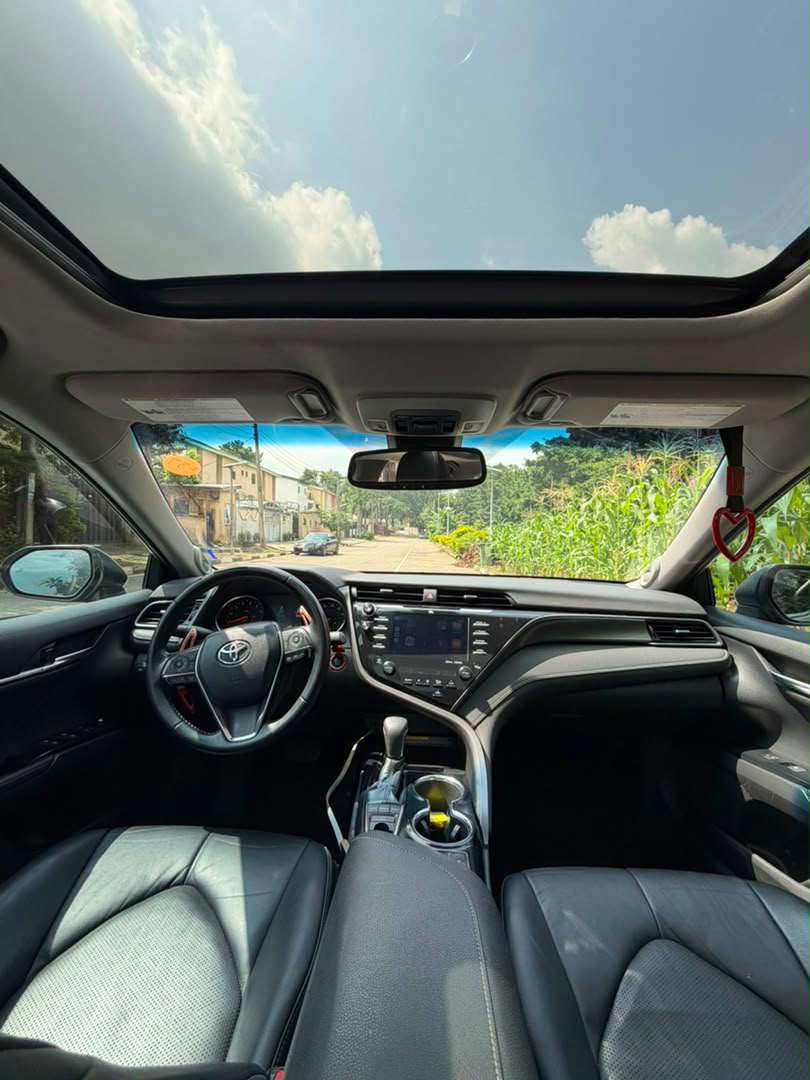 
								FOREIGN USED 2019 TOYOTA CAMRY XSE (V6 ENGINE)  KEYLESS, PANORAMIC ROOF, HEADS UP DISPLAY   ORIGINAL DUTY 📃  PRICE: 36M 💰  ABUJA DEAL📍  NATIONWIDE DELIVERY full									