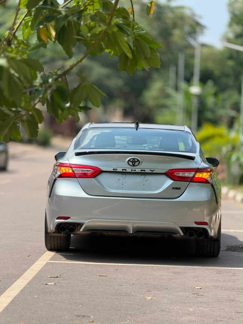 
								FOREIGN USED 2019 TOYOTA CAMRY XSE (V6 ENGINE)  KEYLESS, PANORAMIC ROOF, HEADS UP DISPLAY   ORIGINAL DUTY 📃  PRICE: 36M 💰  ABUJA DEAL📍  NATIONWIDE DELIVERY full									