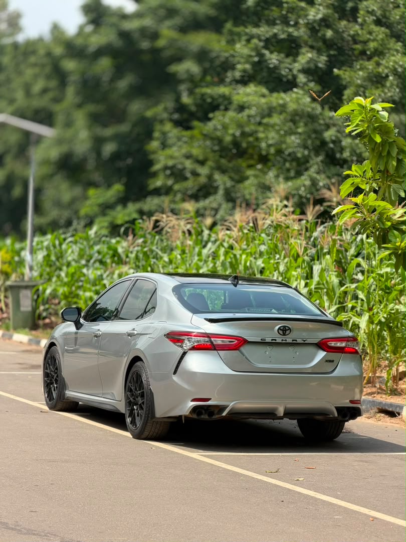
								FOREIGN USED 2019 TOYOTA CAMRY XSE (V6 ENGINE)  KEYLESS, PANORAMIC ROOF, HEADS UP DISPLAY   ORIGINAL DUTY 📃  PRICE: 36M 💰  ABUJA DEAL📍  NATIONWIDE DELIVERY full									