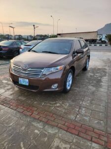 Distress Neatly used 2010 Toyota venza with super sound untampered engine, transmission and freezing ac @ 8.5M. Abuja!