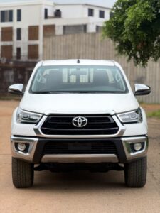 BRAND NEW 2025 TOYOTA HILUX  WITH PROPER DOCUMENTATION  PRICE:62M abujadeal