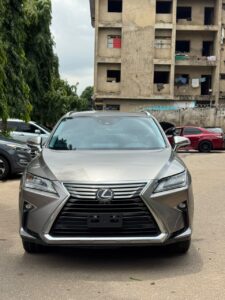 Distress sale Nigeria 🇳🇬 used Lexus rx350 2019 is available price 35 million car with me