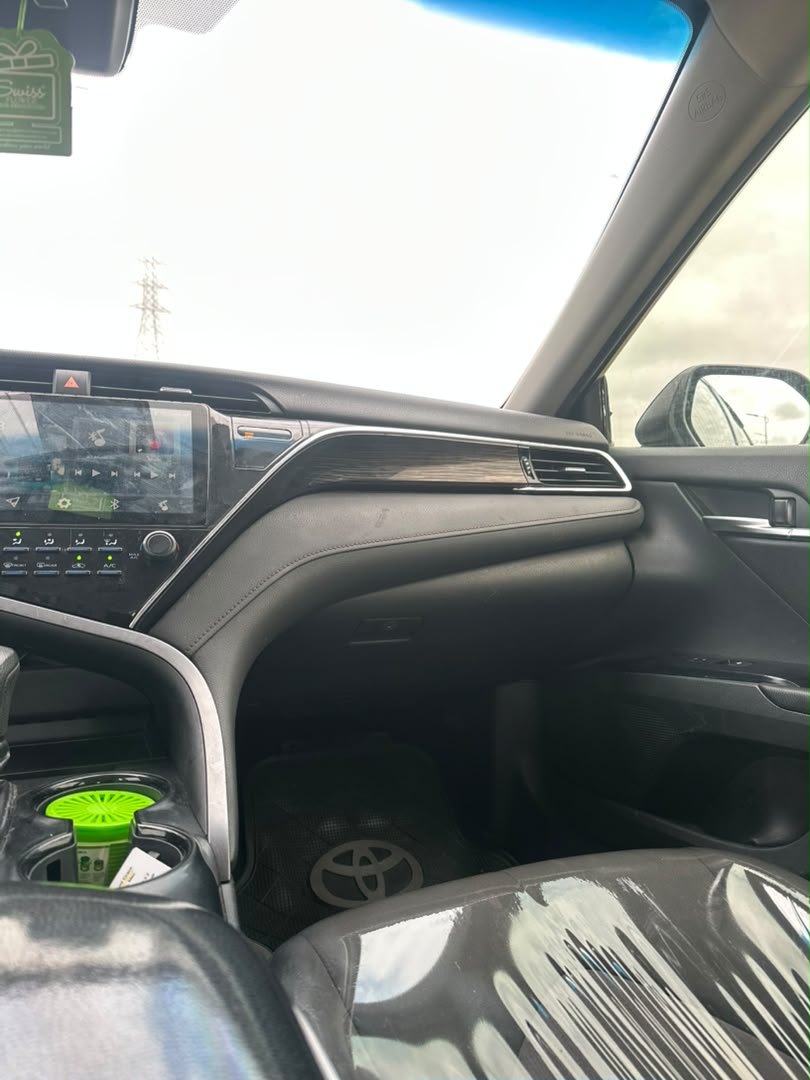 
								Giveaway Deal‼️‼️‼️ (101k Mileage) Foreign Used V4 2018 Camry LE car is in pristine condition (Pure Accident Free) with 2026 may entry duty going for just 23.5m Net with me Lugbe Abuja📍 ZERO CHAIN DEAL full									