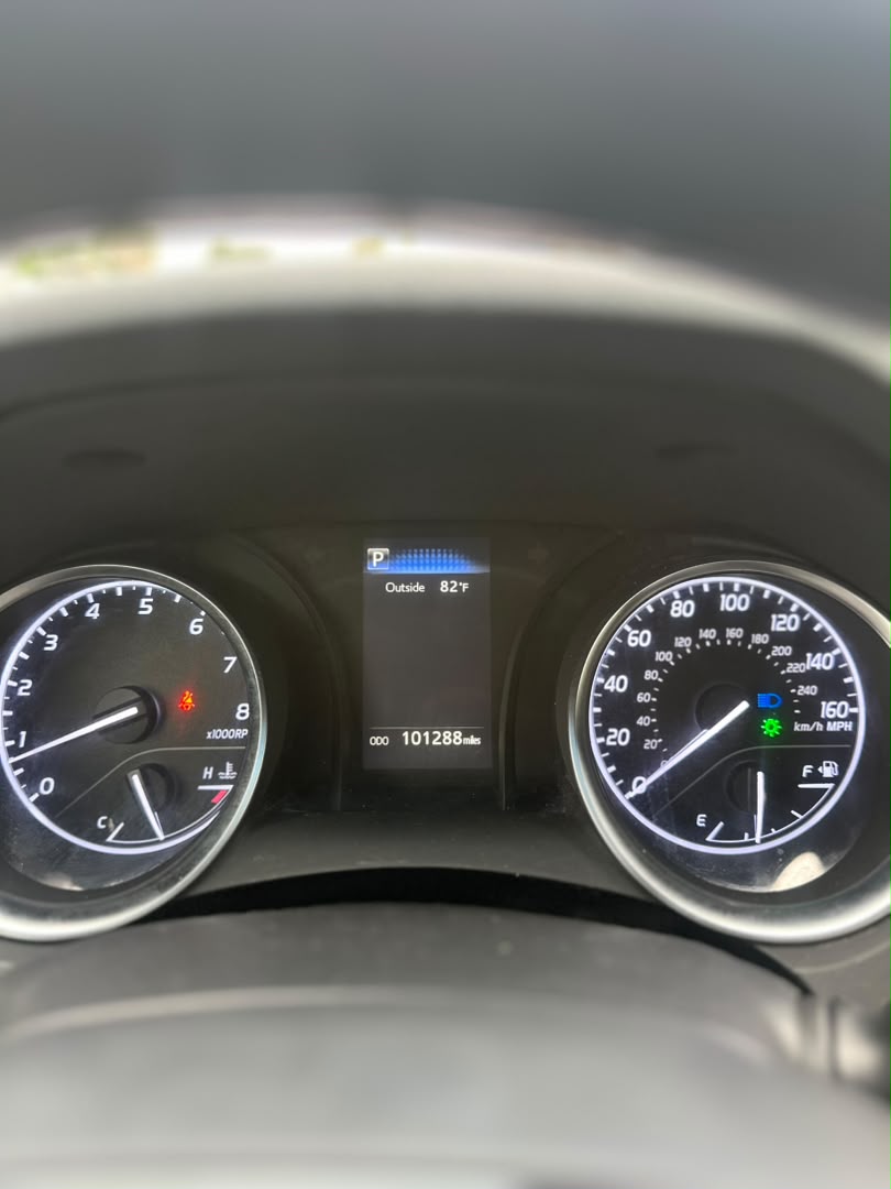 
								Giveaway Deal‼️‼️‼️ (101k Mileage) Foreign Used V4 2018 Camry LE car is in pristine condition (Pure Accident Free) with 2026 may entry duty going for just 23.5m Net with me Lugbe Abuja📍 ZERO CHAIN DEAL full									