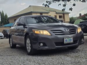 Mad Distress alert ⚠️ 📢  100% Belgium grade Camry muscle 2009 XLE FIRSTBODY  Untampered engine and gear AC chilling well Buy and drive absolutely nothing to fix  Accident free  👉6.7m buyer settle 100k Location Abacha road Nyanya Abuja with me directly