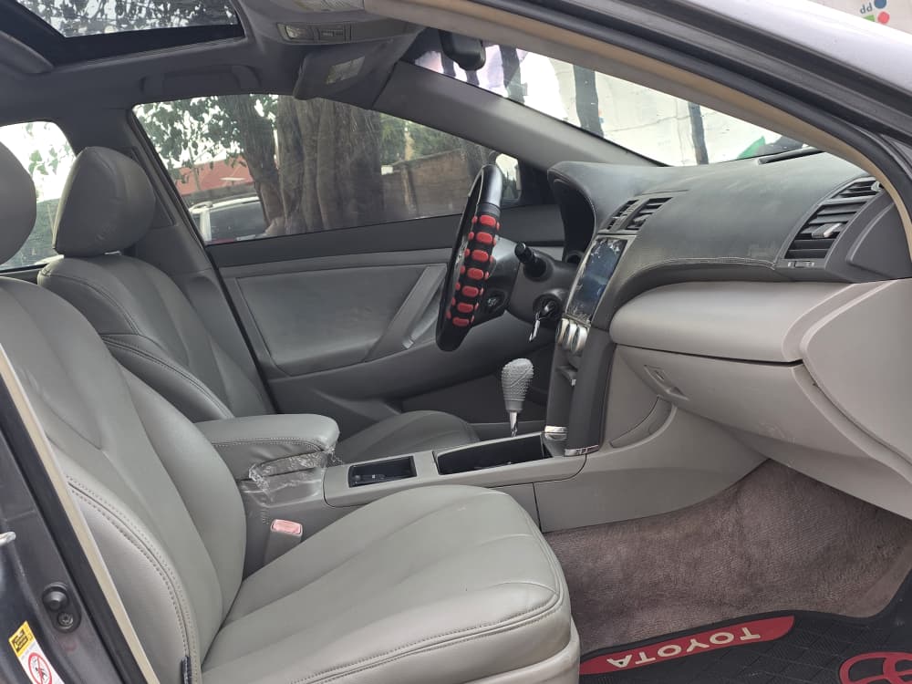 
								Mad Distress alert ⚠️ 📢  100% Belgium grade Camry muscle 2009 XLE FIRSTBODY  Untampered engine and gear AC chilling well Buy and drive absolutely nothing to fix  Accident free  👉6.7m buyer settle 100k Location Abacha road Nyanya Abuja with me directly full									