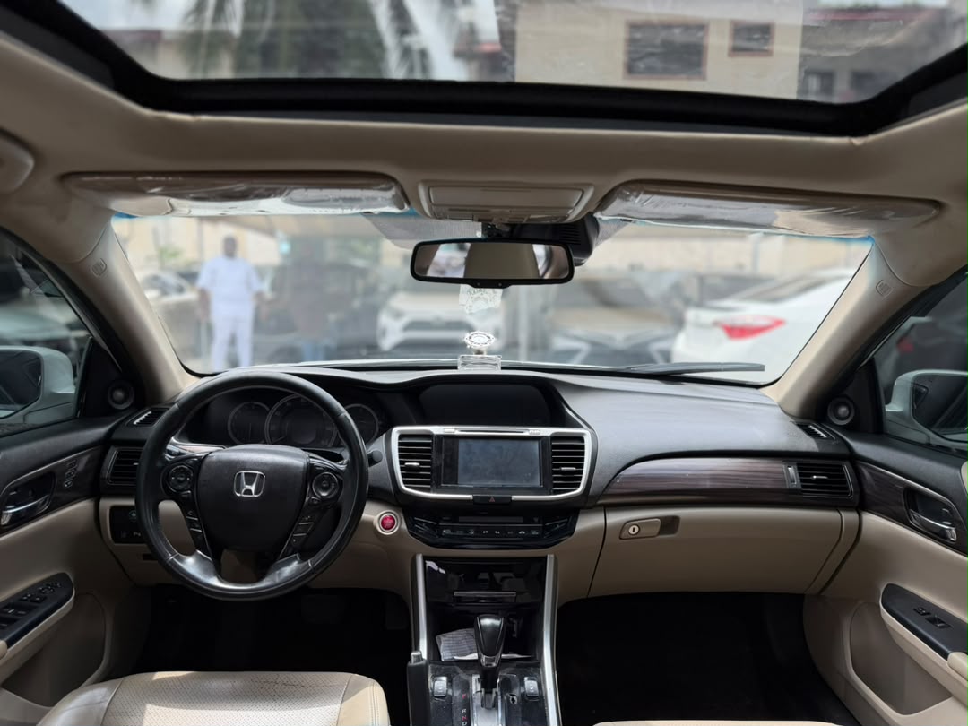 
								QUICK SALE!!! 2017 ON BELT HONDA ACCORD V6 TOURING AVAILABLE  PRICE: 8M NET full									