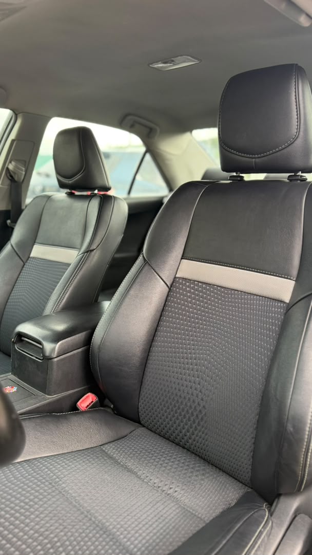 
								CLEAN FOREIGN USED 2014 CAMRY SPORT  PRICE: 13.5M full									