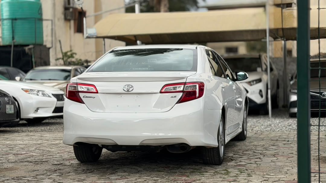 
								CLEAN FOREIGN USED 2014 CAMRY SPORT  PRICE: 13.5M full									