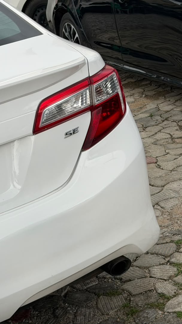 
								CLEAN FOREIGN USED 2014 CAMRY SPORT  PRICE: 13.5M full									