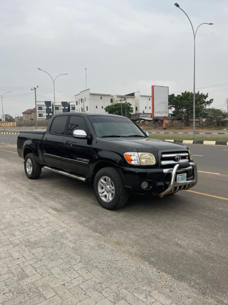 Belgium escaped Toyota tundra 2010 model first body all tires are brand new untemperd engine and gear AC Chilling going 8.3m Abuja dead