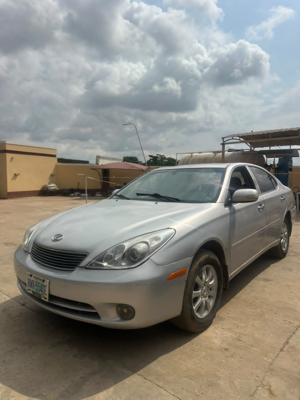 
								clean used Firstbody 2003 Es300 Lexus with untampered engine & gear & ac for N4.5m, pls add sambo full									