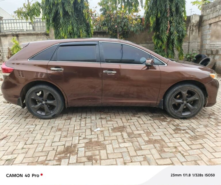 Owner house deal   🔥extremely clean Belgium standard Toyota Venza and 2010 model with original custom duty   First body  Untampered engine and gear  Ac chilling nothing to fix  Double panoramic roof  Buy and drive going for   💰11.5m 📍Abuja Gwarinpa