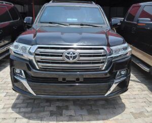 2017 bulletproof land Cruiser v8 engine with duty and euc documents  📍Pkrice N84m  Abuja deal