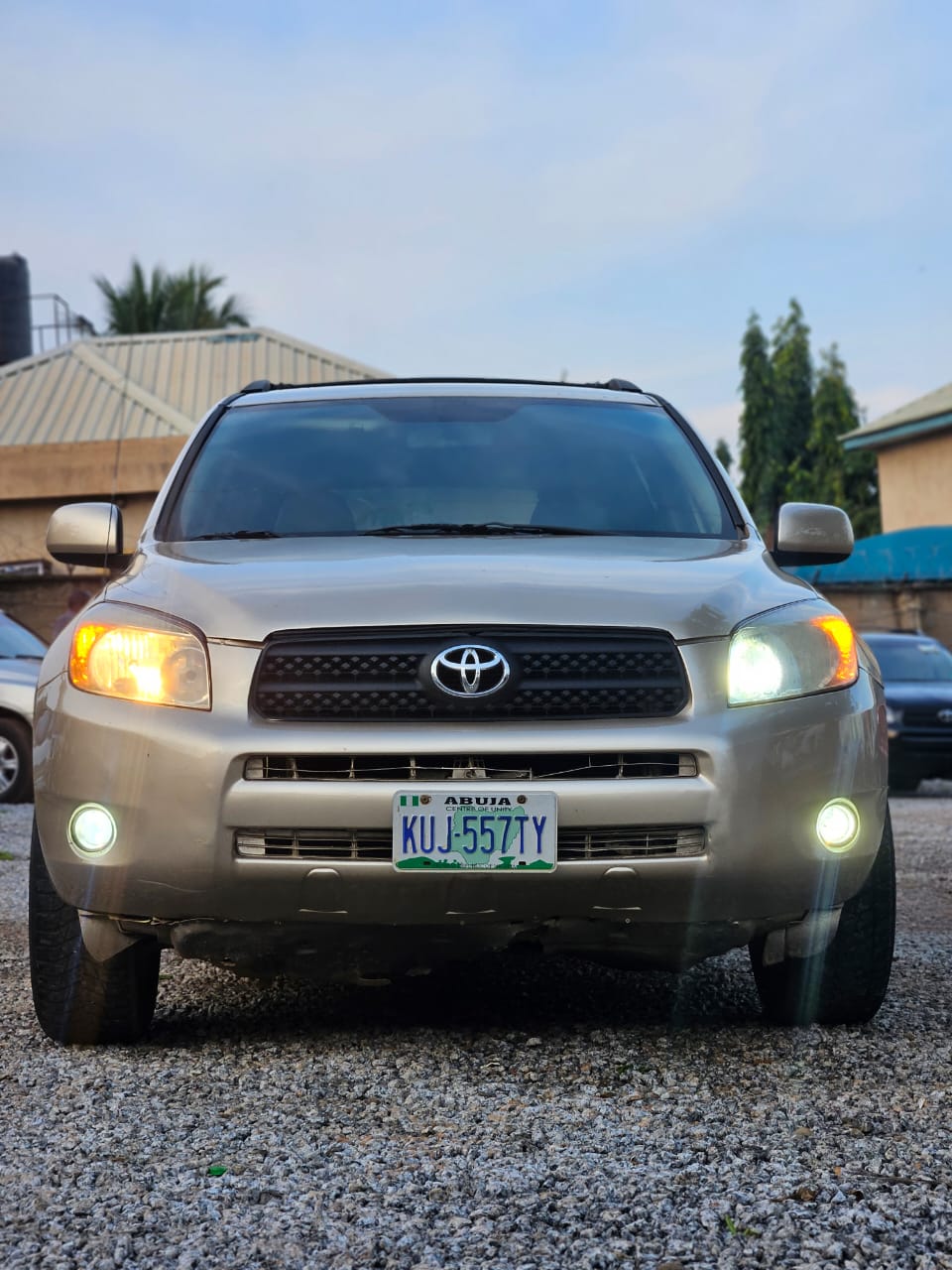 
								Mad Dealer Deal🔥  Toyota RAV4 2008 4PLUGS  With sound engine and gear  Ac chilling well Original duty Available  👉5.5m buyer settle 100k  Location Abacha road Nyanya Abuja deal  Rush Now! B4 u hear Sold full									