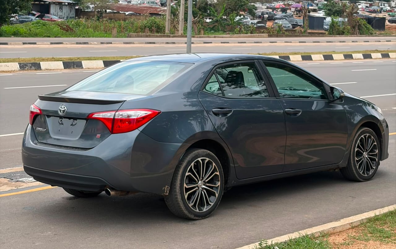 
								FOREIGN USED 2015 TOYOTA COROLLA NOTHING TO FIX WITH ORIGINAL CUSTOM DUTY GOING FOR 15M ABUJA DEAL full									