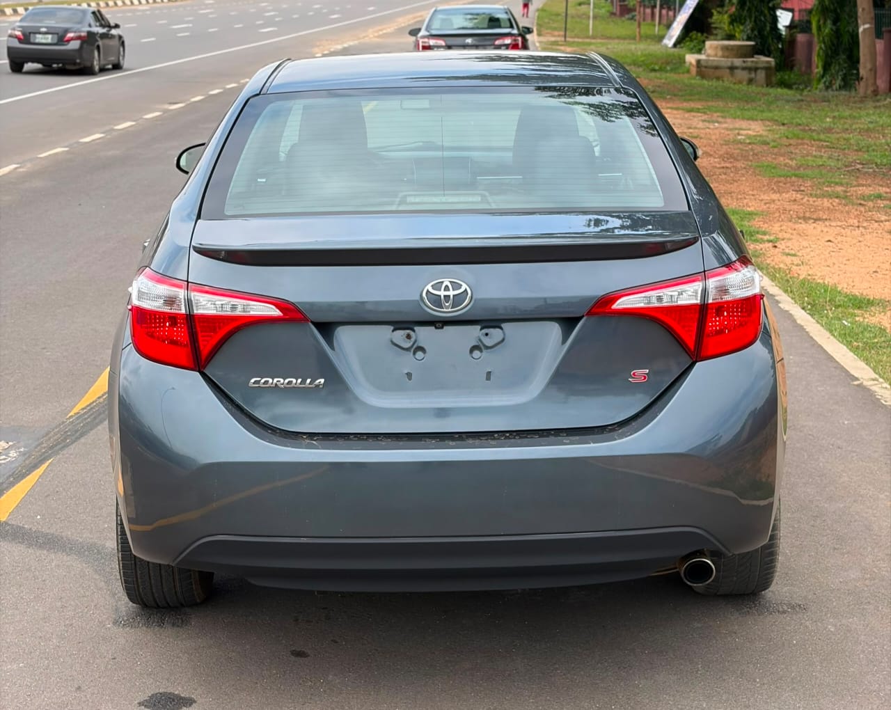 
								FOREIGN USED 2015 TOYOTA COROLLA NOTHING TO FIX WITH ORIGINAL CUSTOM DUTY GOING FOR 15M ABUJA DEAL full									