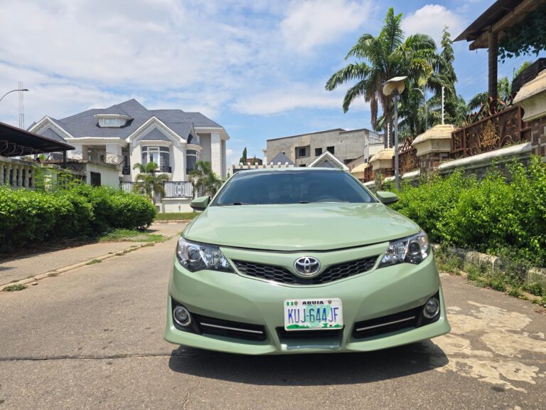 clean used Firstbody 2014 Camry with untampered engine & gear & ac for N9m, owner last pls add sambo