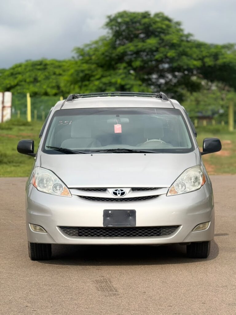FOREIGN USED 2010 TOYOTA SIENNA ⚡⚡ WITH PROPER DOCUMENTATION  PRICE:11.5M 📍ABUJA