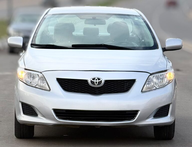 NEATLY USED 2010 TOYOTA COROLLA LE IN PERFECT CONDITION PROPERLY DOCUMENTED GOING FOR 8M ABUJA DEAL