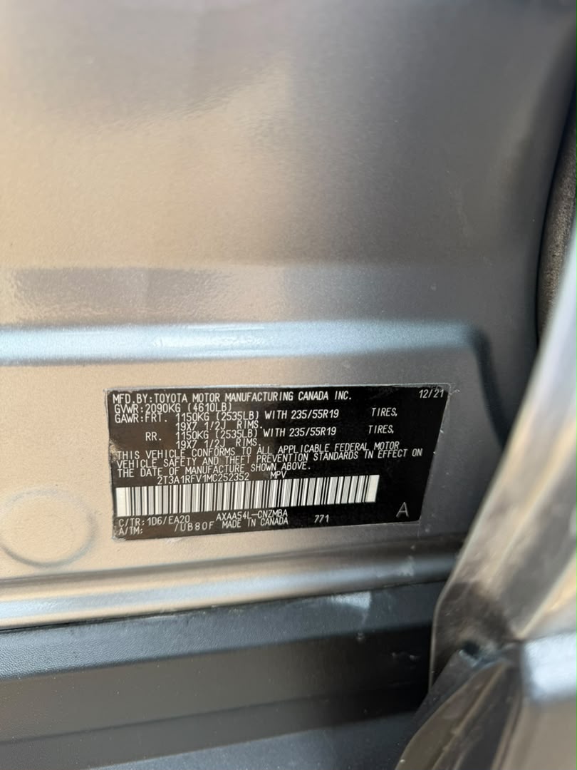 
								CLEAN FOREIGN USED 2022 TOYOTA RAV4  PRICE: 39M full									