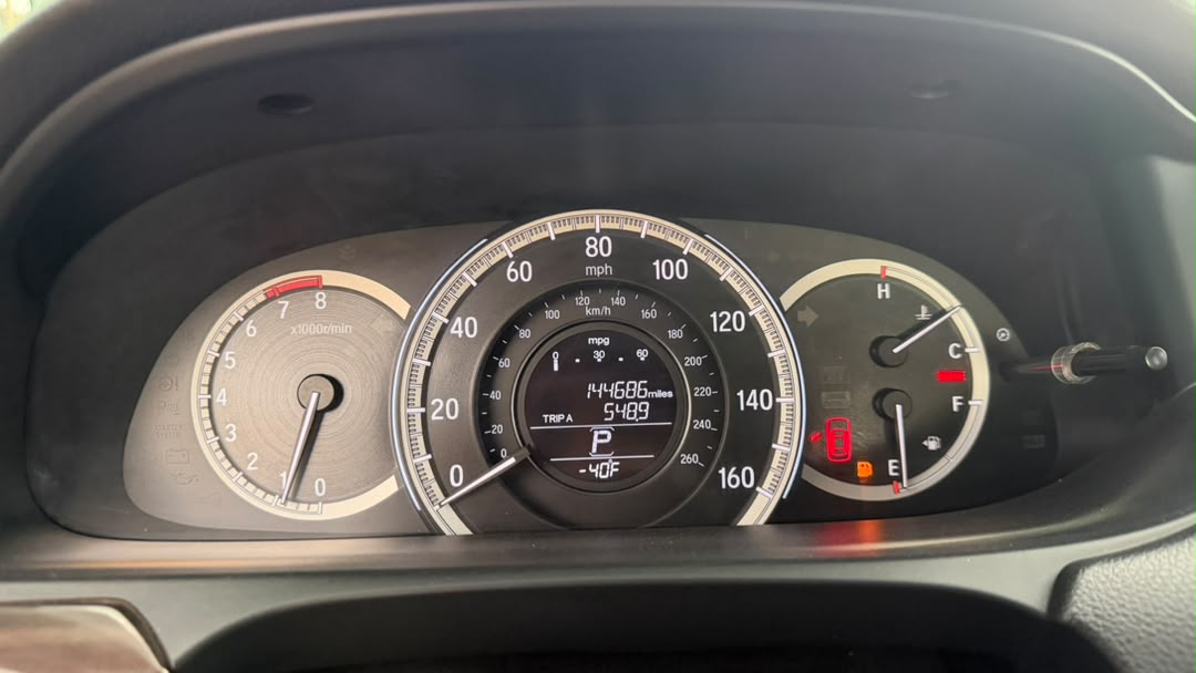 
								CLEAN FOREIGN USED 2016 HONDA ACCORD EXL AVAILABLE  PRICE: 18.5M full									