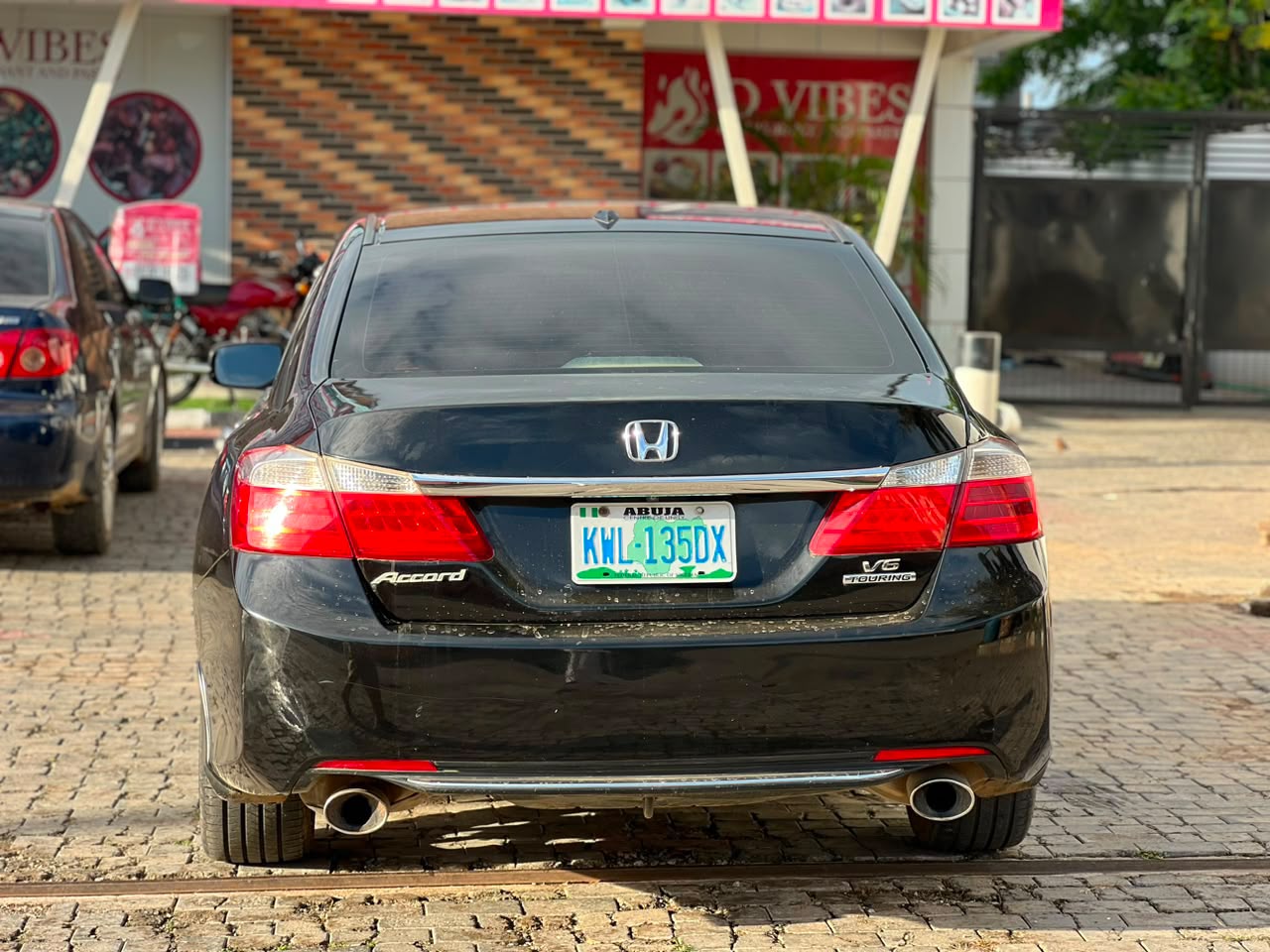 
								Super clean Honda accord 2014-15 model keyless entry double Screen, with everything working perfectly going for 10.9m full									