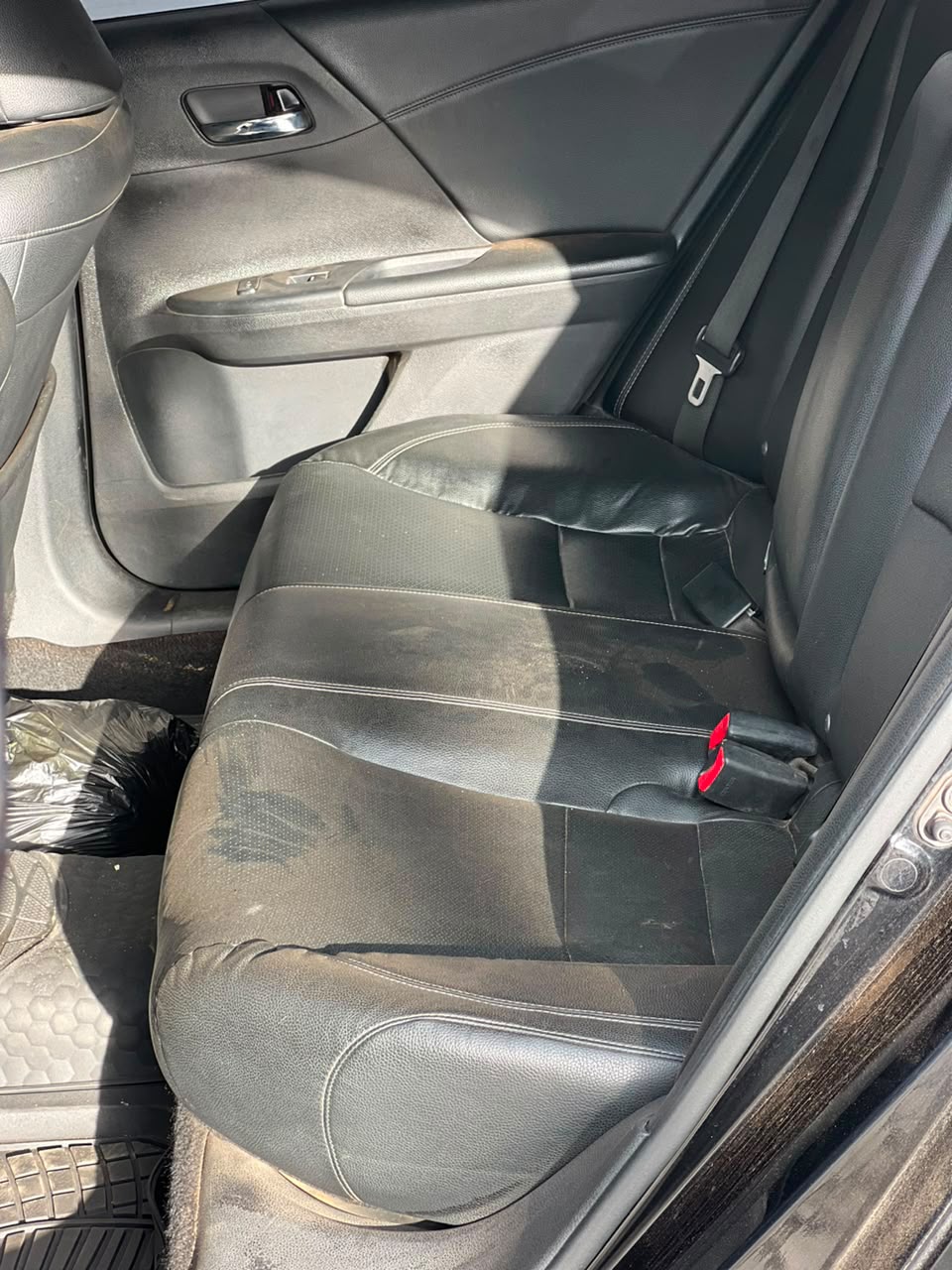 
								Super clean Honda accord 2014-15 model keyless entry double Screen, with everything working perfectly going for 10.9m full									