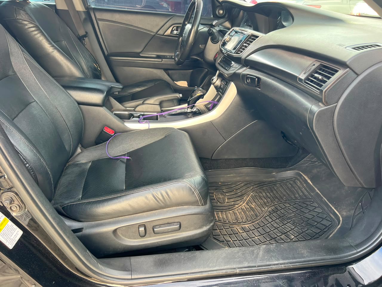 
								Super clean Honda accord 2014-15 model keyless entry double Screen, with everything working perfectly going for 10.9m full									