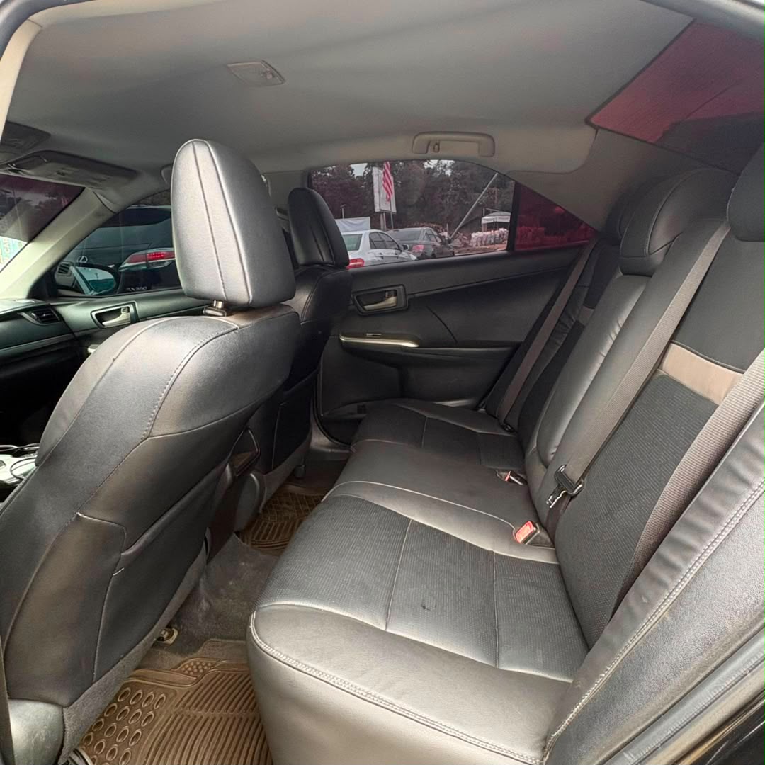
								Neatly Used 2013 Toyota Camry SE | Abuja / Recent Duty . 2.5L 4-Cyl, 178hp, 6-Speed Auto, SE Sport package, AC Cold, 6.1″ Display, Bluetooth, Backup cam, 17″ Alloys, Cruise.  Price: 10.5m Clean, sporty and reliable midsize sedan. full									