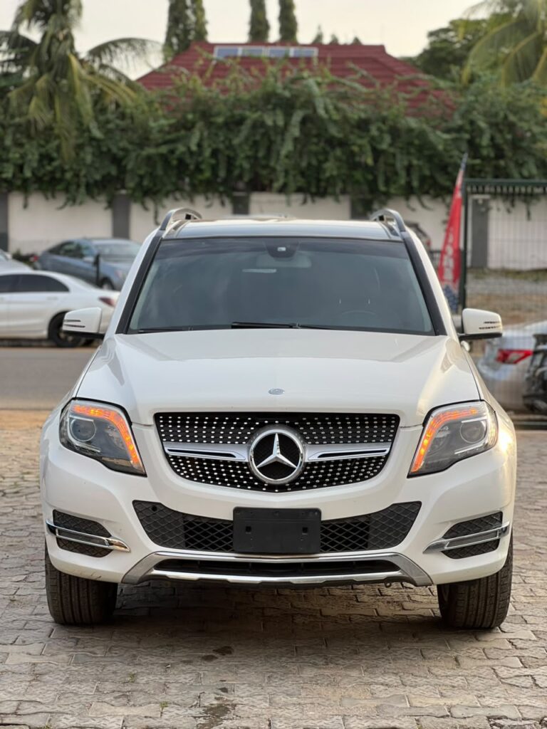 Neatly Used 2014 Mercedes-Benz GLK 350 Buy and drive 💰 Price: ₦11.5 Million 📍Location: Abuja