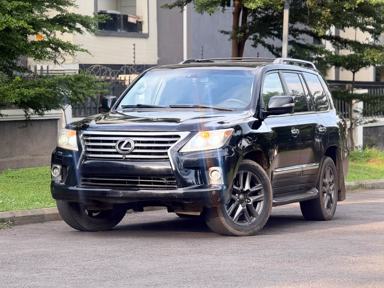 
								EXTREMELY SHARP 2015 LEXUS LX570⚡⚡ WITH PROPER DOCUMENTATION  PRICE:27M 📍ABUJA full									