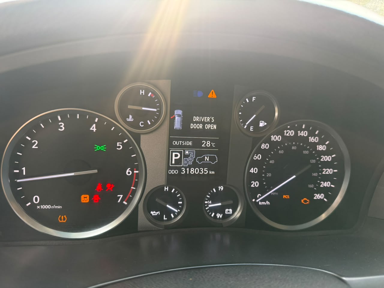 
								EXTREMELY SHARP 2015 LEXUS LX570⚡⚡ WITH PROPER DOCUMENTATION  PRICE:27M 📍ABUJA full									