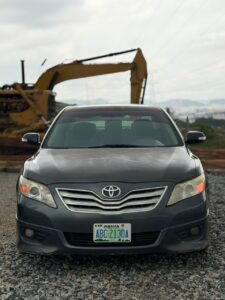 SUPER SHARP 2010 TOYOTA CAMRY SPORTS WITH SUN ROOF AND CLEAR DUTY GOING FOR 7.5M