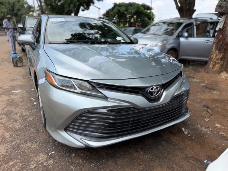 Direct Belgium  2019 Camry le  Distresss price of 18M  Original duty  Buy and drive