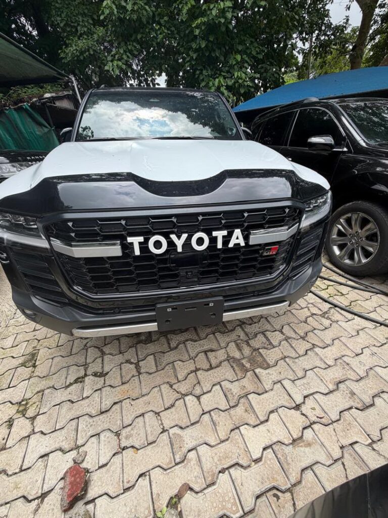 BRAND NEW 2026 TOYOTA LAND CRUISER GR🔥   PRICE: 148M NET   ABUJA DEAL📍  NATIONWIDE DELIVERY