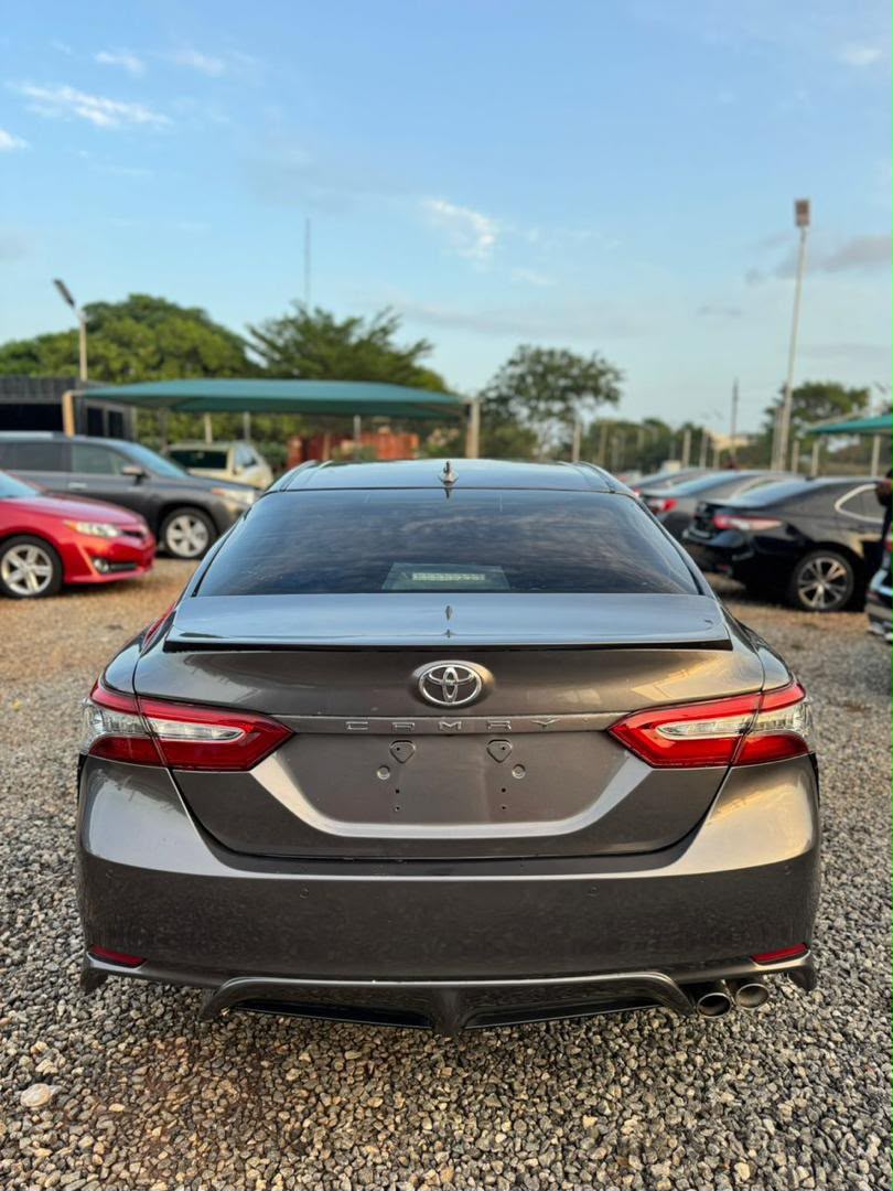 
								On Distress foreign used Toyota Camry SE keyless 2019 for 21.5m for only today full									