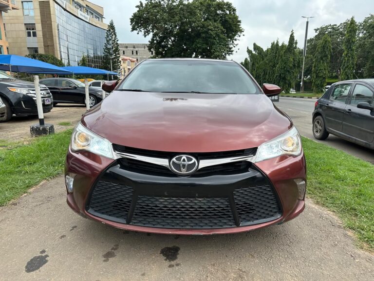 GIVEAWAY DEAL ‼️‼️‼️ NEATLY USED 2015 TOYOTA CAMRY XSE KEYLESS. & SUNROOF AVAILABLE FOR JUST 11.8M NET ADD SAMBO OWNERS HOUSE ABUJA📍 ZERO CHAIN DEAL