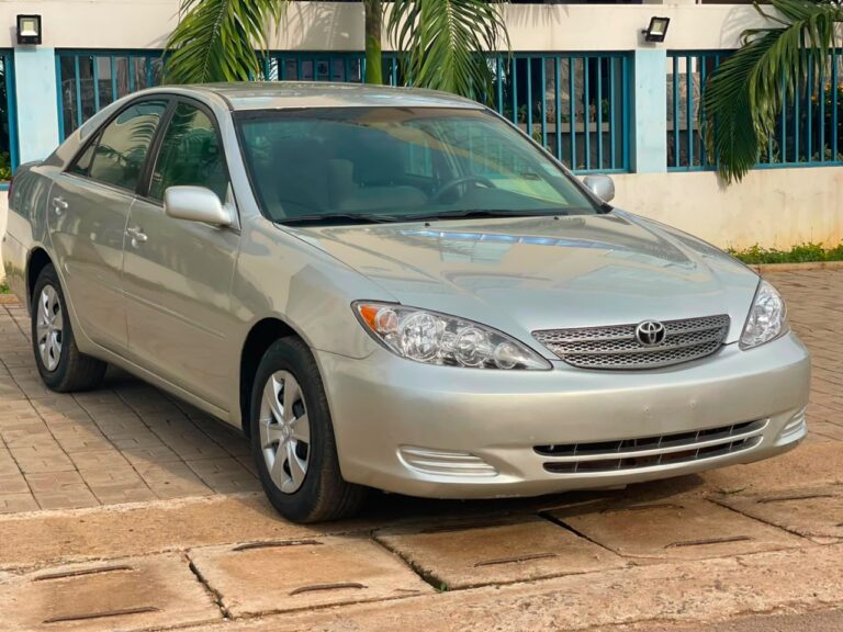 VERY SHARP 2003 TOYOTA CAMRY FOR SALE. 1: Neatly used 2: price: 5m. 3: Location: Gaduwa  4:Buy and Travel.