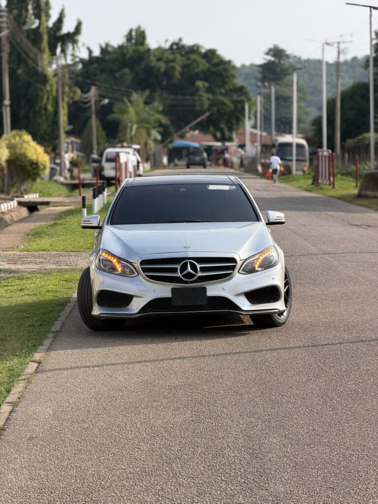 DISTRESS SALE!! 🚨  2015 Mercedes-Benz E400 Unregistered • Extremely clean • Full option • Double panoramic roof • Park Assist • Buy & Drive  💰 ₦20 Million 📍 Abuja