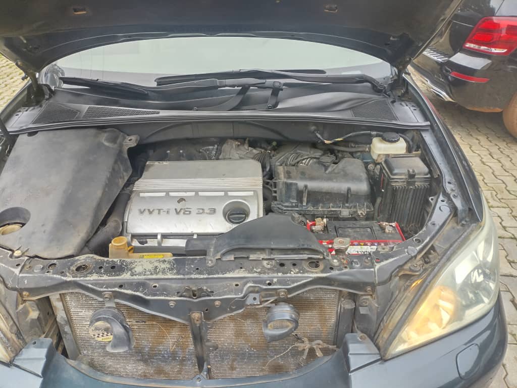 
								EXTREMELY  SUPER CLEAN  2007 LEXUS RX-350  With Sound Untampered engine,  everything Stew  Location:  Abuja    Price  ₦ 7.5 million. full									