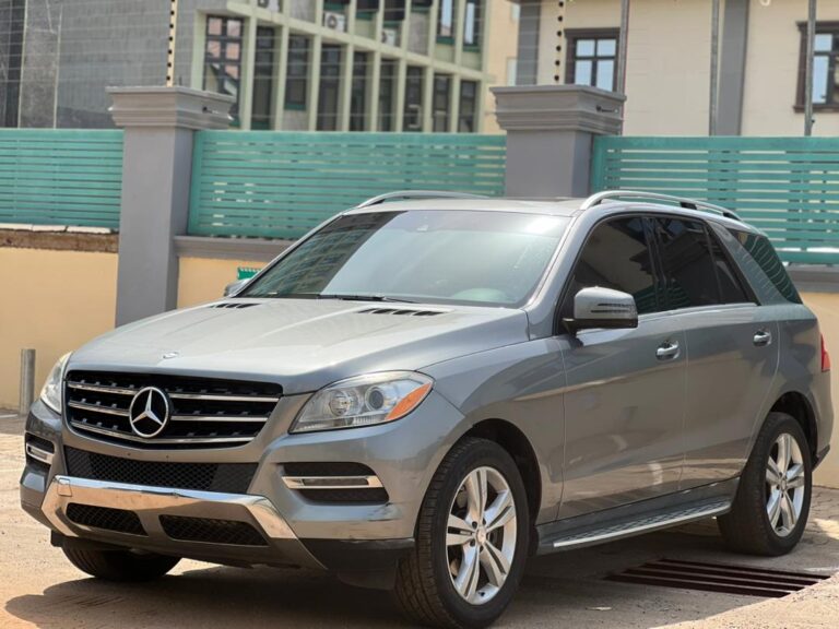 Extremely Clean Foreign Used 2014 Mercedes Benz ML 350 with Original Custom Duty. Price 22.5m Location 📍 Abuja deal 🤝 Gaduwa. Car with me……..