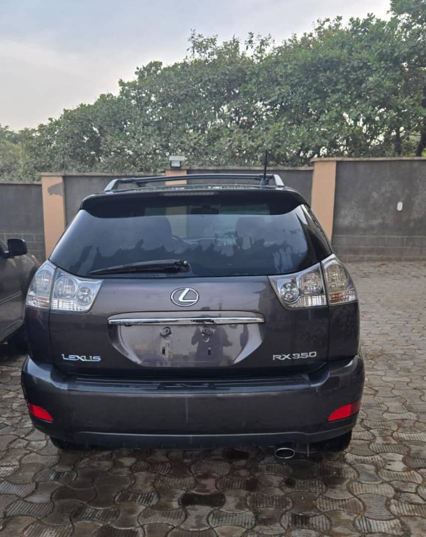 
								Quick Sale ‼️   ✨ Extremely Clean Foreign Used 2008/09 Lexus RX 340 with Original Custom Duty  Price 11.8m Location 📍 Abuja deal 🤝 Gaduwa @ owner house 🏡  Hurry before you hear sold full									