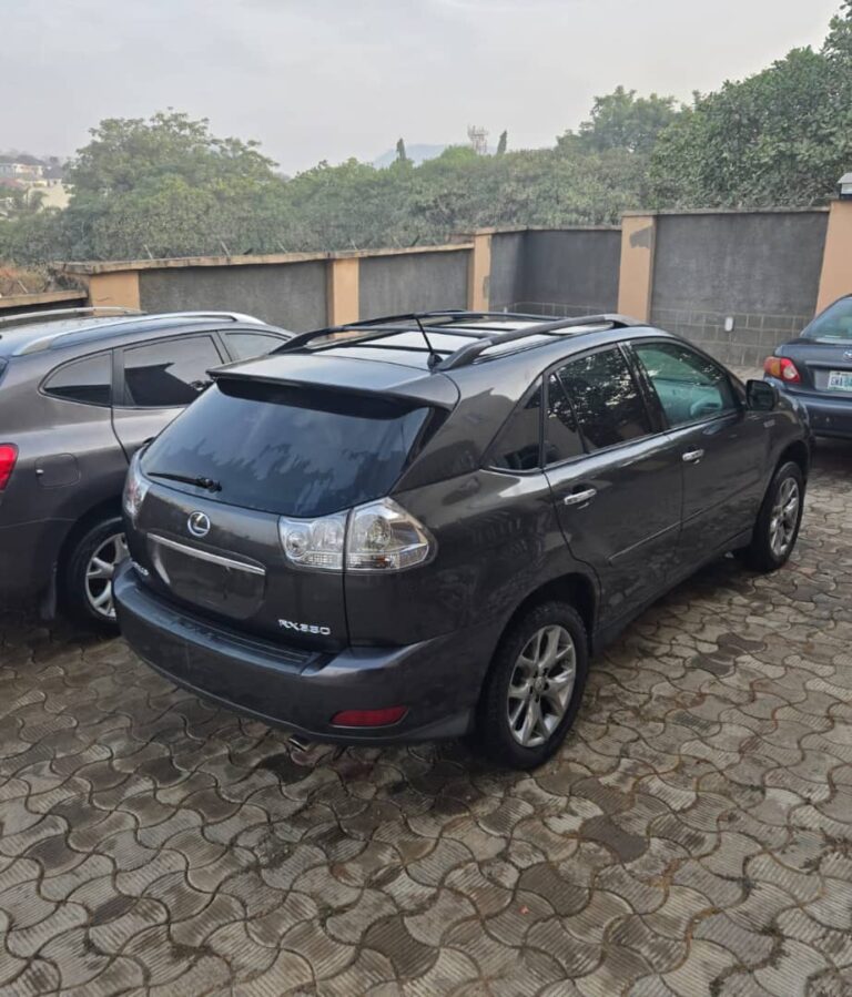Quick Sale ‼️   ✨ Extremely Clean Foreign Used 2008/09 Lexus RX 340 with Original Custom Duty  Price 11.8m Location 📍 Abuja deal 🤝 Gaduwa @ owner house 🏡  Hurry before you hear sold